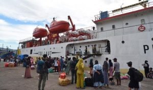 Pemudik tujuan Sapeken berangkat dari Pelabuhan Tanjungwangi Banyuwangi Kamis 442024