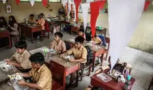 pengamat politik hendri satrio hensa merespons u sjuv