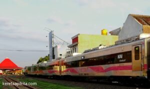 KA Argo Bromo Rangkaian Bar