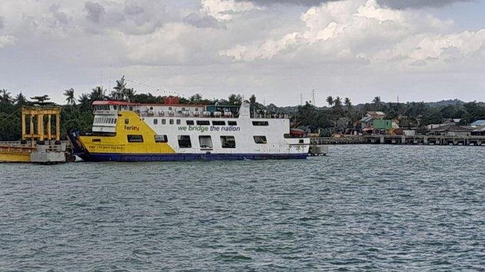 KMP Tanjung Burang 00076