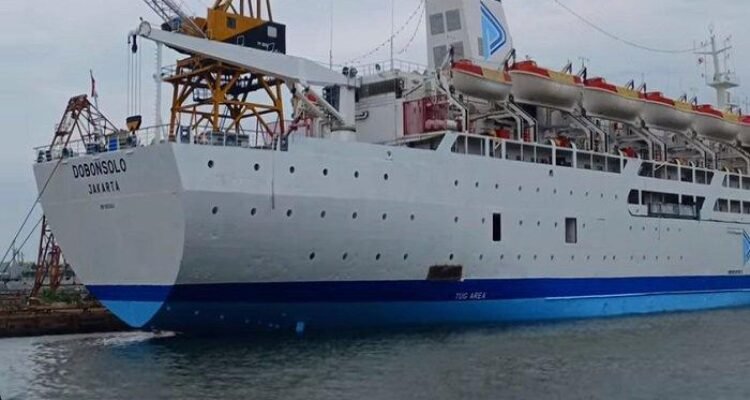 Kapal Pelni KM Dobonsolo ExDock