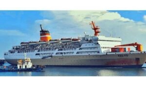 Kapal Pelni KM Kelud3