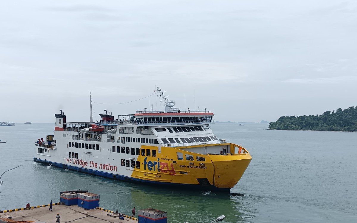 berikut jadwal penyeberangan kapal ferry exspres dari dermag jkyv