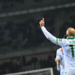 langsung cetak gol di roma donyell malen langsung jadi sorotan