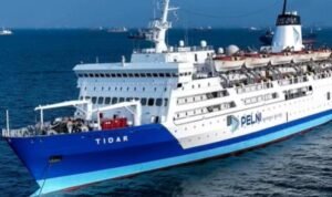 Kapal Pelni KM Tidar melayani pelayaran rute Tanjungpinang ke Flores Timur