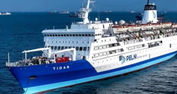 Kapal Pelni KM Tidar melayani pelayaran rute Tanjungpinang ke Flores Timur