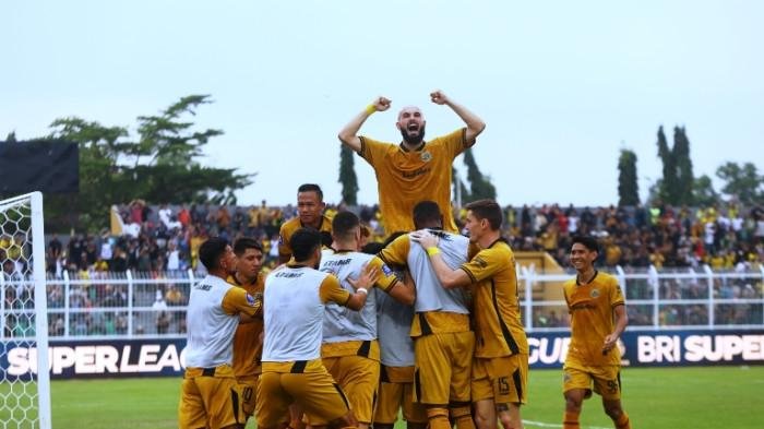 Pemain Bhayangkara Presisi Lampung FC Spas cetak gol