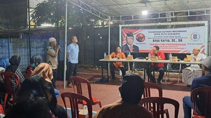 Wakil Ketua Komisi B DPRD Surabaya Anas Karno saat menggelar reses