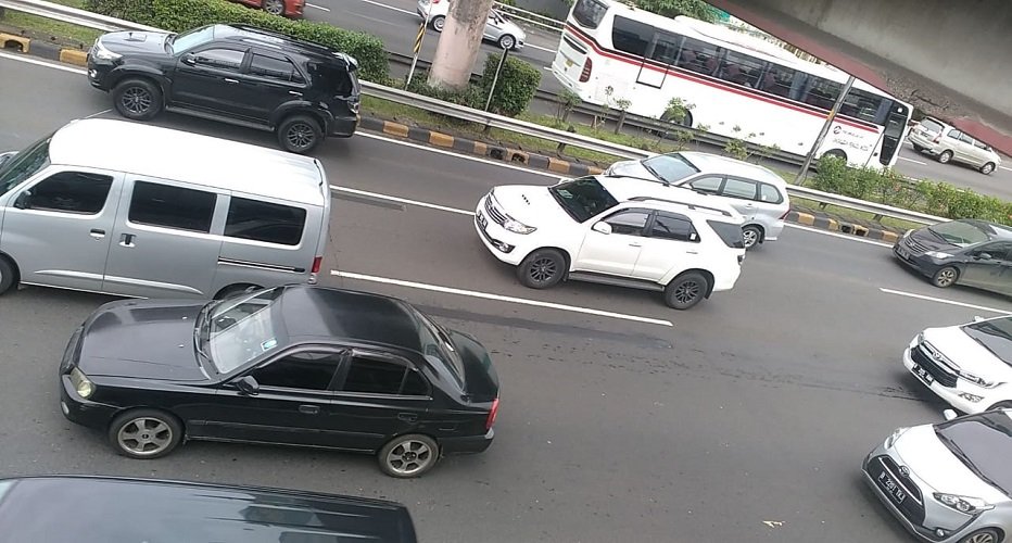 ban bocor di tol
