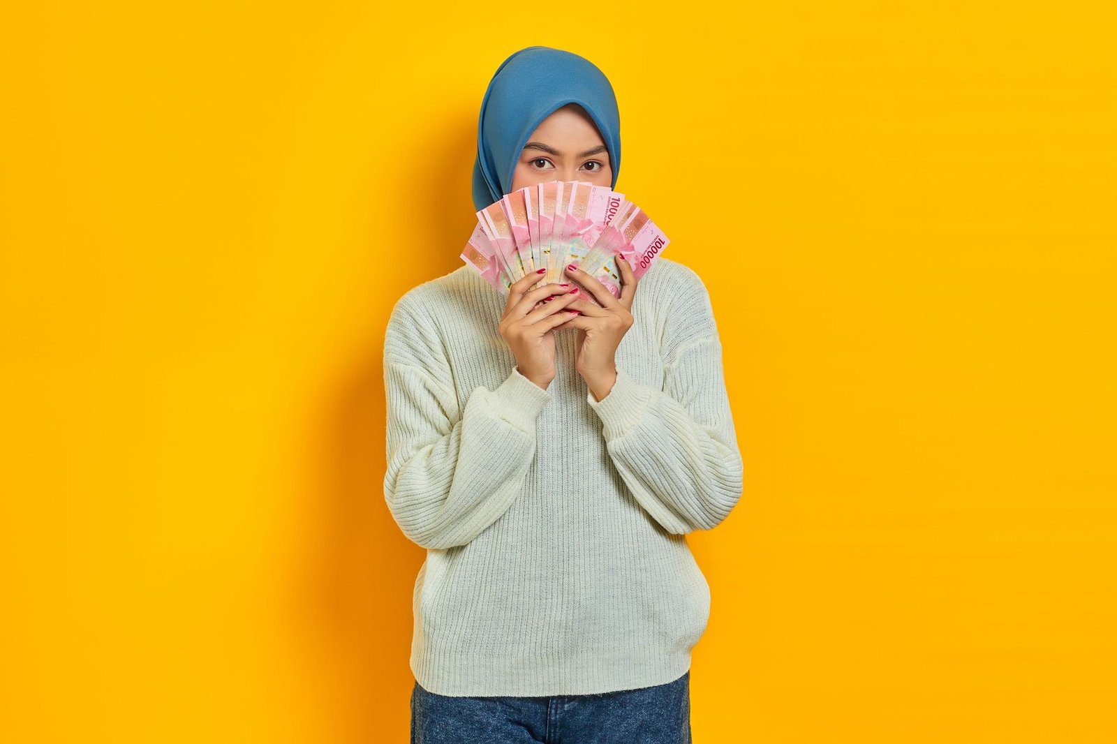 Ilustrasi manajemen keuangan pribadi dengan buku catatan dan komputer